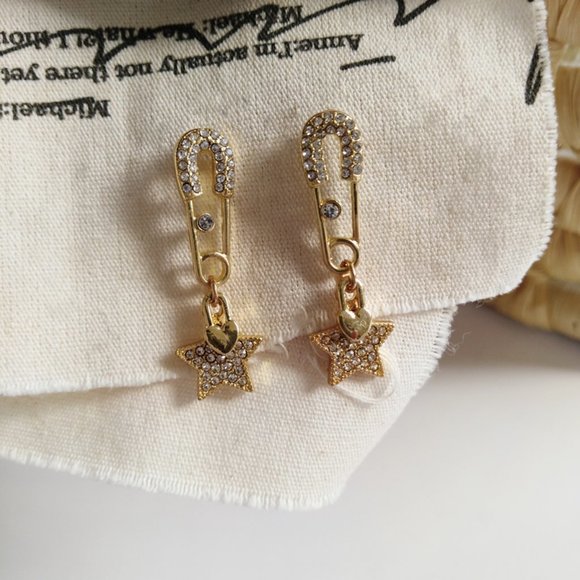 💙Safety Pin Stars Heart Earrings - Picture 3 of 7